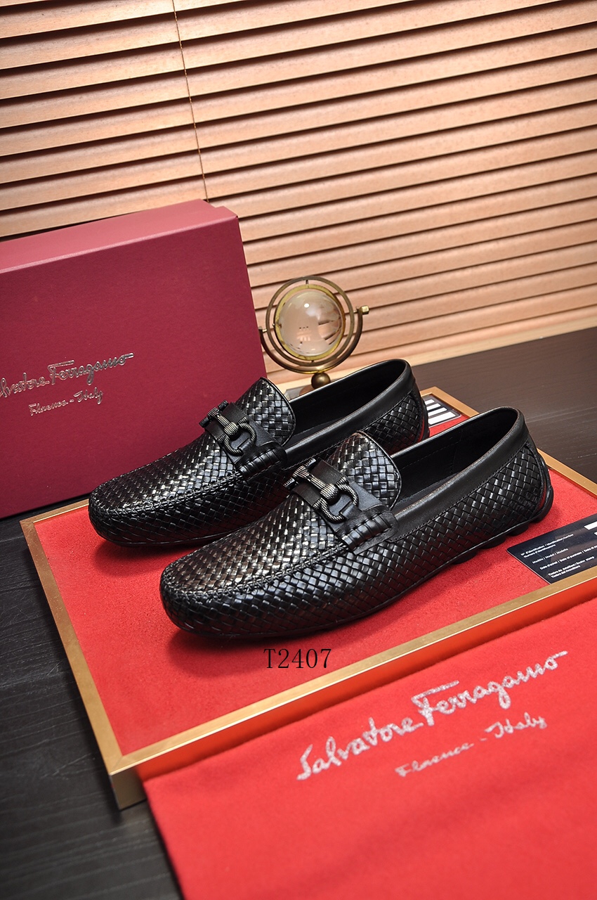 Ferragamo sz38-44 554